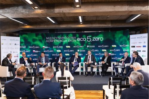 3-Pierwsza-Debata-108