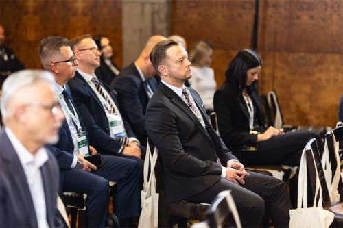 3-Pierwsza-Debata-54