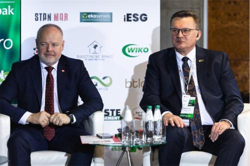 3-Pierwsza-Debata-83