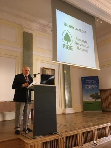 44225006_1560862370727120_296946402393587712_n