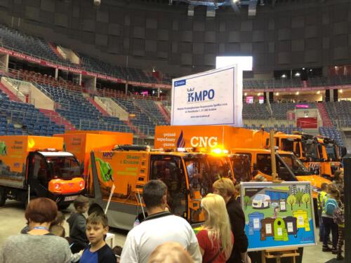 a3700341-de83-4341-837d-7a2c7e691366